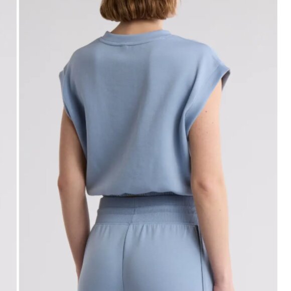 Yogalicious Ease of Mind Scuba Pant & Free Flow Scuba Knit Crop Top - Blue - Picture 6 of 16